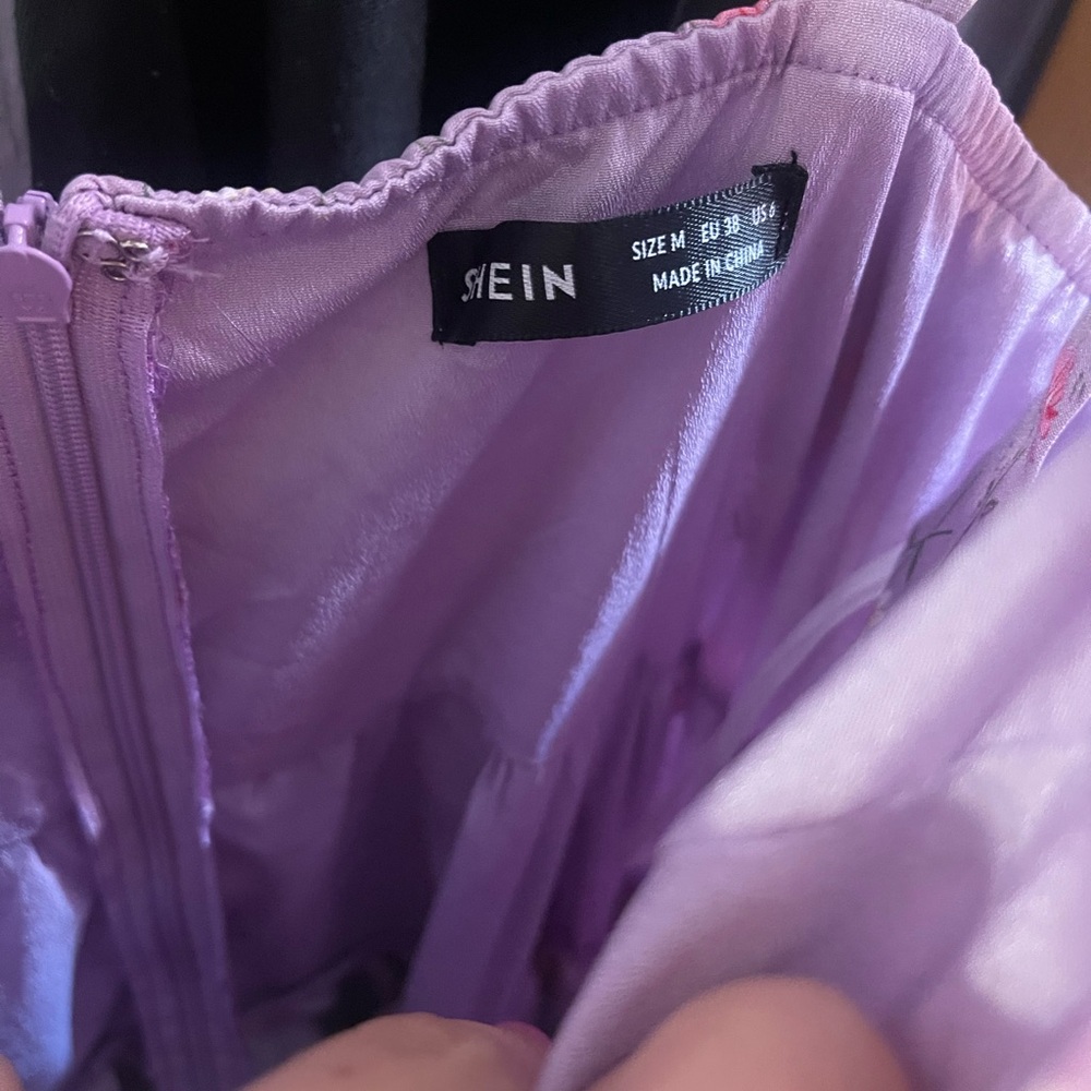 Spring dress - Picture 2 of 2